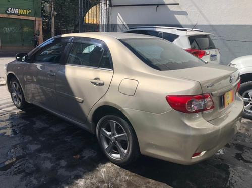 Imagem 4 de 11 de Toyota Corolla Gli 1.8 Automático + Couro + Gnv + Multimídia