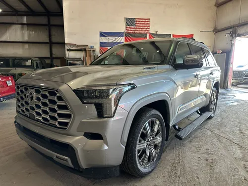 Toyota Sequoia CAPSTONE