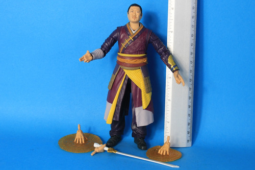 Wong Marvel Legends Figura (Usado)