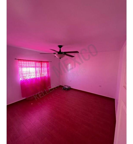 Casa En Venta De 3 Habitaciones Con Amplios Espacios