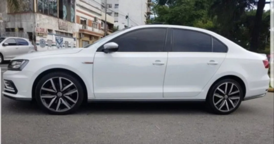 Volkswagen Vento 2.0 Tsi Gli 211cv App Connect + Nav