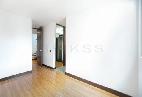 Apartamento En Arriendo En Los Rosales. Cod A3073