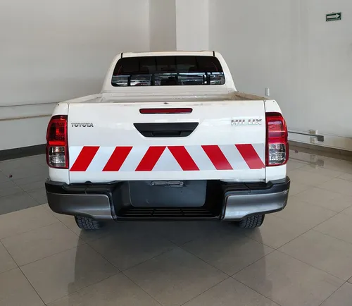 Toyota Hilux 2.7 SR Doble Cabina Mt