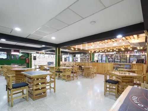Estefani Salon Vende, Extraordinario Edificio Comercial En Centro Barquisimeto , Lara Mls #25-4020