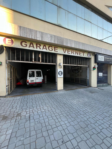 Venta De Depósito En Av.vernet Y Av. La Plata