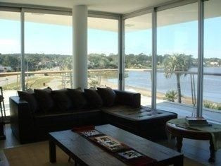 Apartamento En Alquiler Por Temporada De 3 Dormitorios En La Barra