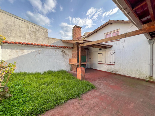 Casa En Punta Mogotes 3 Dormitorios Sobre Lote Propio