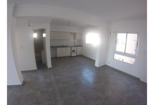 Imagen 8 de 12 de Venta De Departamento 2 Ambientes En Edificio Piamonte V
