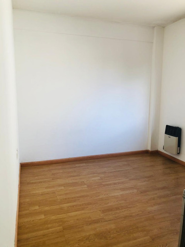 Imagen 7 de 12 de Venta!!! Departamento 2 Ambientes 1er Piso En Edificio, Haedo