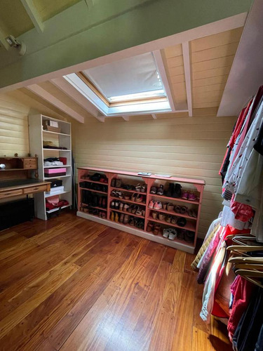 La Rosa 347, Adrogué Chalet Distribuido En 2 Plantas, Sobre 3 Lotes
