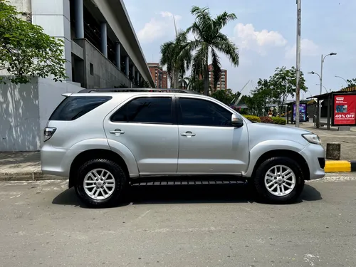 Toyota Fortuner 2.7l 4x4
