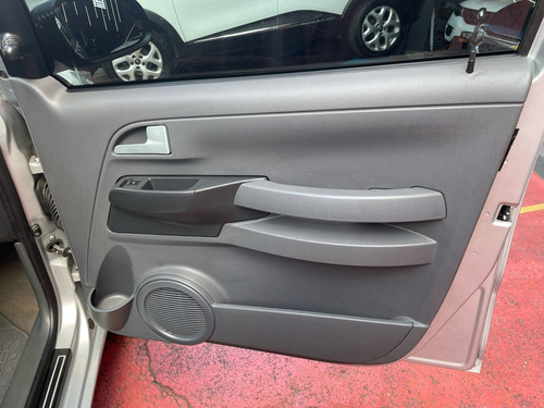 Volkswagen Fox 1.0 Vht Route Total Flex 5p