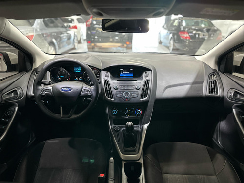Ford Focus III 1.6 Sedan S