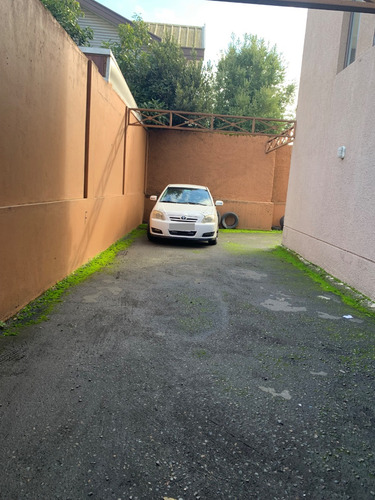 Se Arrienda Estacionamiento En Edificio Chacabuco