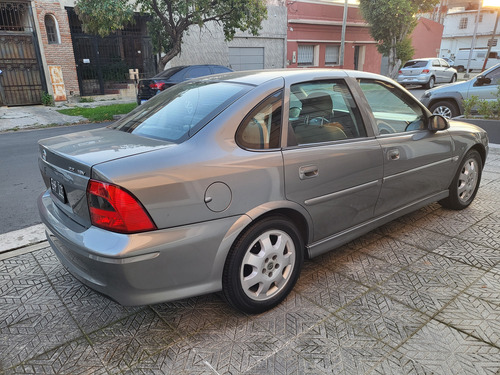 Chevrolet Vectra 2.2 Cd At
