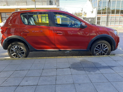 Renault Sandero Intens 1.6 Nafta 0km