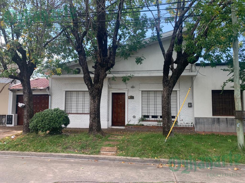 Casa En Ituzaingo Norte Próximo Santa Rosa - Ref. 2358