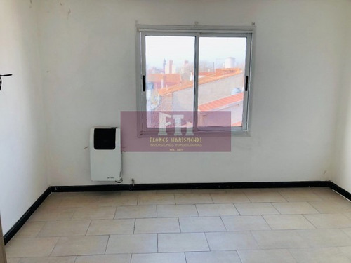 Imagen 18 de 22 de Fh Ph En Duplex Primer Piso Por Escalera, Impecable.