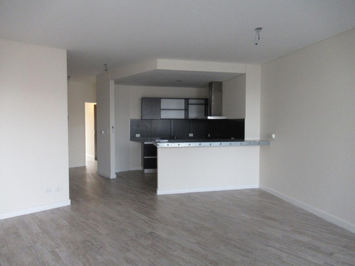 Imagen 2 de 21 de Departamento En Venta De 3 Ambientes, En Excelente Ubicación. Vicente Lopéz