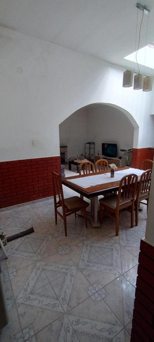 Casa En Venta - 1 Dormitorio 1 Baño - San Martín