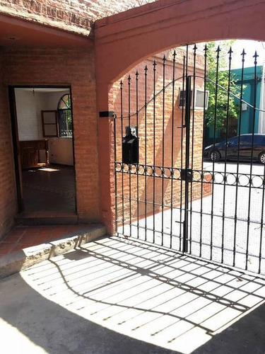 Imagen 13 de 30 de Condominio Exclusivo - 4 Amb En 2 Plantas Con Jardín Y Cochera. Centro San Pedro