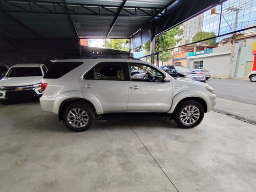 Toyota SW4 3.0 Srv 7l 4x4 Aut. 5p