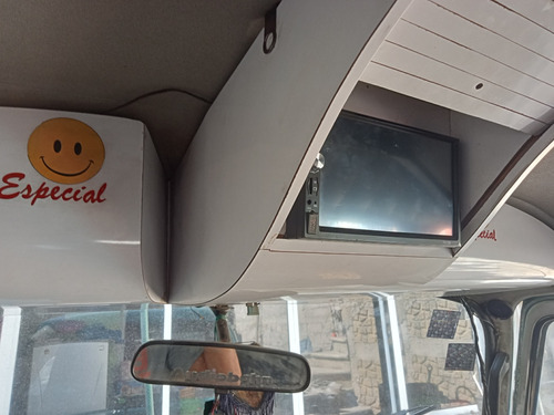 Combi En Buen Estado Recién Ajustada De Motor Y Emplacada