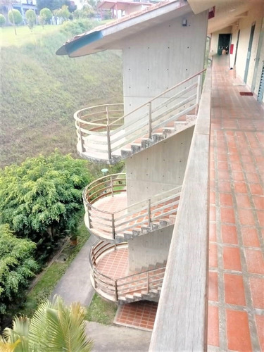 Imagen 8 de 10 de Apartamento Llano Alto Res El Aguila