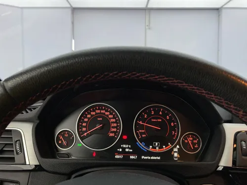 BMW Serie 3 2.0 320i F30 Sportline