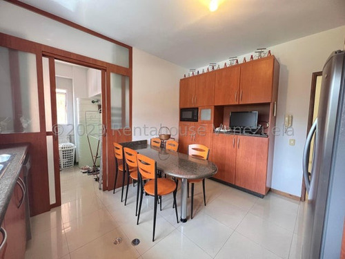 Apartamento En Alquiler En Lomas Del Sol 150mt2 3d 2b 3p