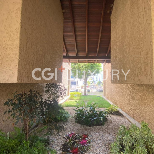 Cgi+ Luxury Vende Bella Casa En Morro Yacht Club