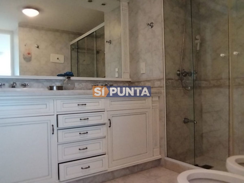 Imagen 25 de 30 de Apartamento En Venta, Brava, Punta Del Este, 3 Dormitorios.