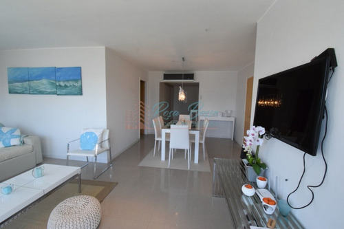 Imagen 12 de 22 de A Pasos Del Conrad Y Del Centro - Punta Del Este Mansa