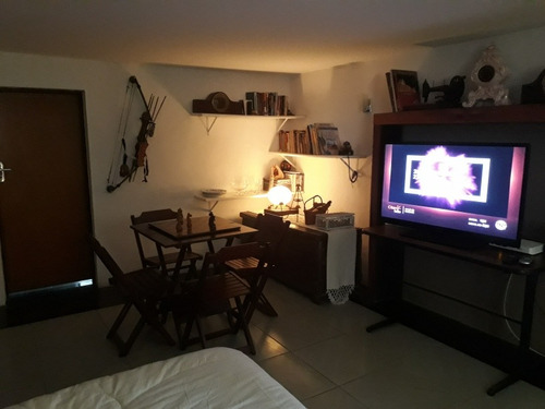 Imagem 1 de 8 de Casa Studio Mobiliado Granja Viana Aluguel