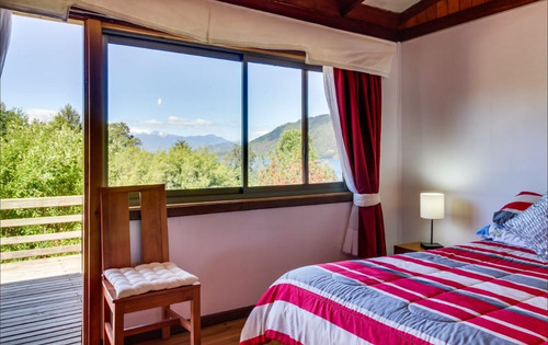 Dos Casas Con Espectacular Terreno En Lago Calafquen