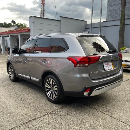 Mitsubishi Outlander Kaiteki Full 2.4l 4x4 2022