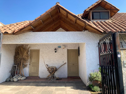 Vendo Casa, Precordillera Peñalolen, Area Verde Consolidada