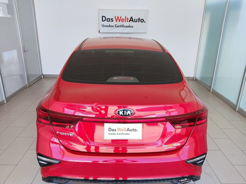 Imagen 4 de 15 de Kia Forte 2.0 Lx Mt 2020