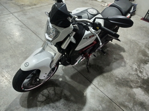 Imagen 6 de 21 de Benelli Tnt 25 250 Año 2017 Impecable Original Segundo Dueño