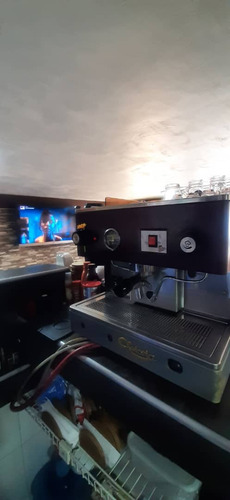 Vendo Pizzería .av Bolivar. Ofviha