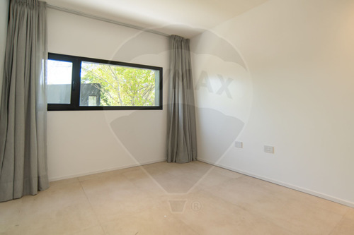 Casa A Estrenar City Bell 3 Dormitorios+pileta