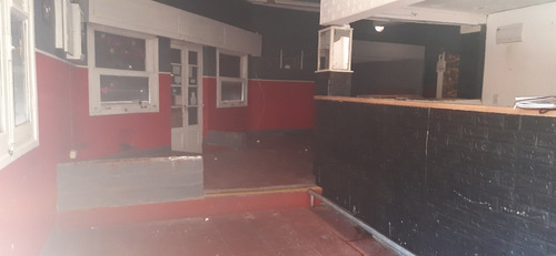 Local Esquina A Mts Del Paster Y De 8 De Octubre, Serrato Y Asilo