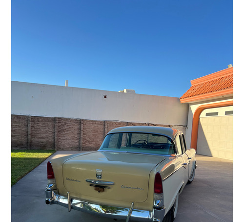 Carro Clásico Studebaker Modelo Commander