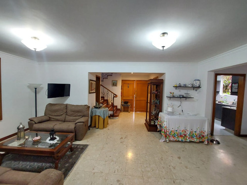 Apartamento Para Arriendo En El Sector Del Chocho Envigado Ac-63300