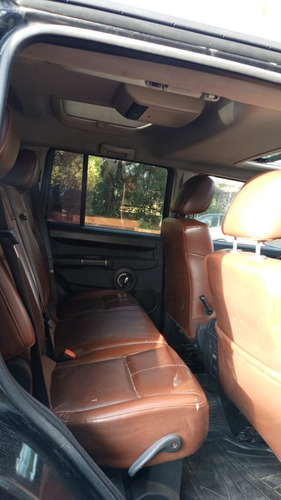 Jeep Commander 5.7 Limited Premium 4x2 Mt