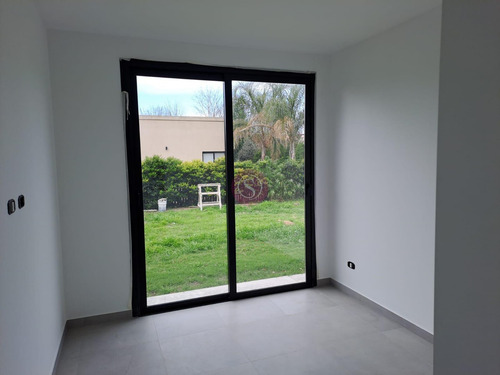 Casa En Venta En Manzanares Chico, Pilar, G.b.a. Zona Norte