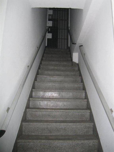 Imagem 15 de 16 de Sala Comercial Bem Localizada Com 2 Banheiros E 1 Lavabo No Centro Em Sao Vicente - Hm1665