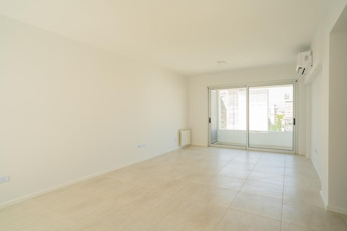 Imagen 28 de 30 de Departamento De 2 Dormitorios En 11 E/ 56 Y 57 - Dacal Bienes Raíces
