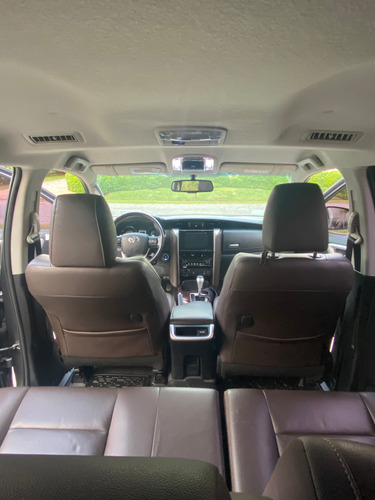 Toyota Hilux SW4 2.8 Srx 177cv 4x4 7as At
