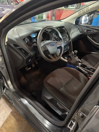 Ford Focus III 1.6 Sedan S